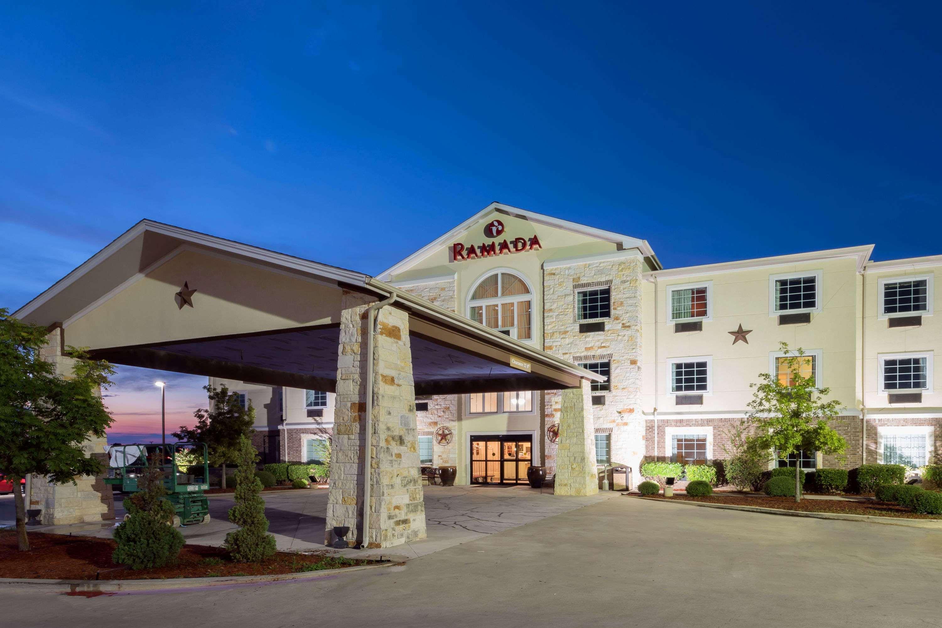 Comfort Inn & Suites Gatesville Near Fort Cavazos Buitenkant foto
