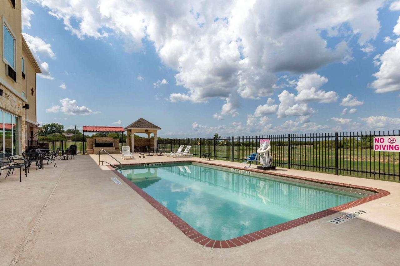 Comfort Inn & Suites Gatesville Near Fort Cavazos Buitenkant foto